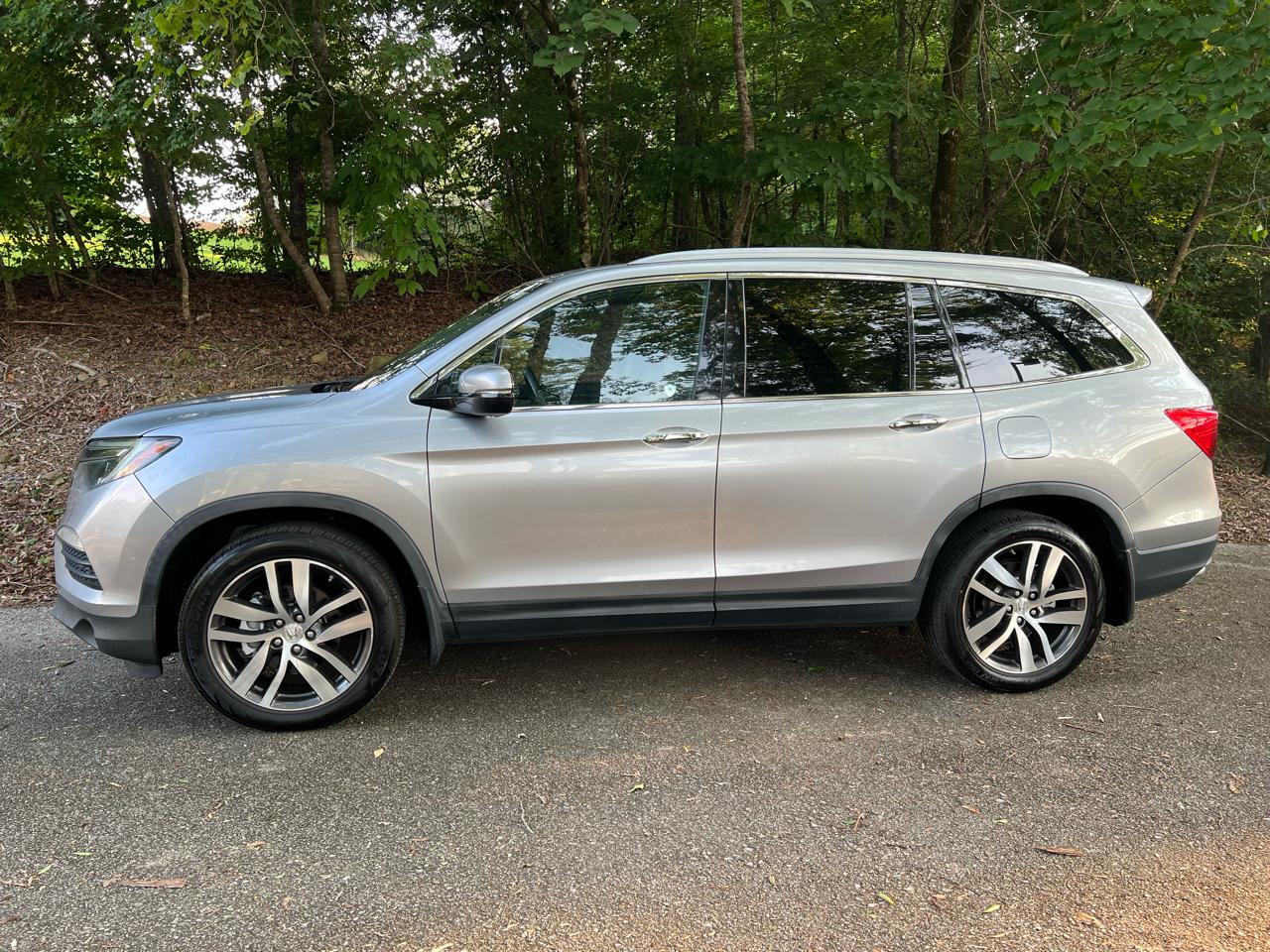 Honda Pilot Touring 2WD 2016