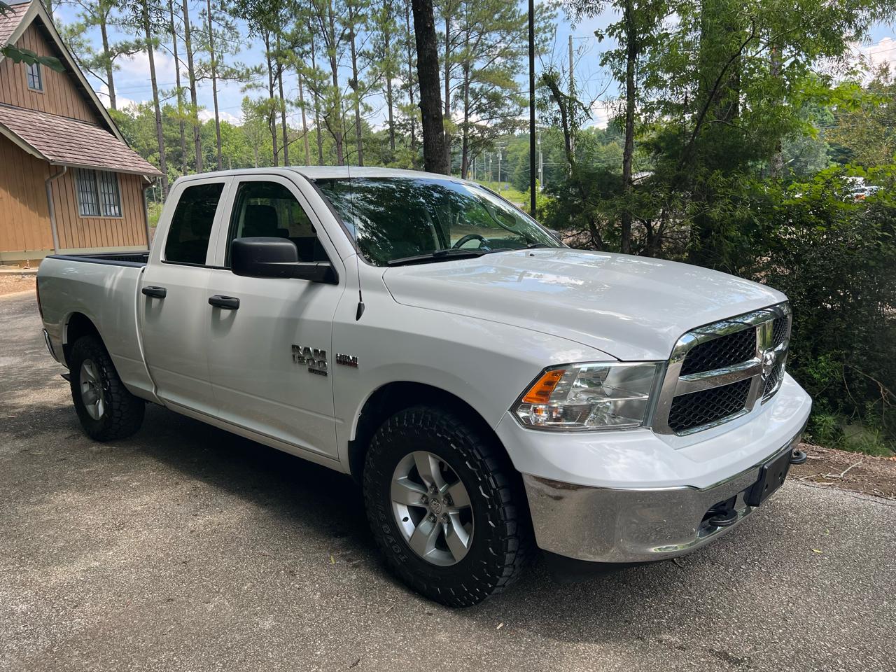 RAM 1500 Classic Tradesman Quad Cab 4WD 2021
