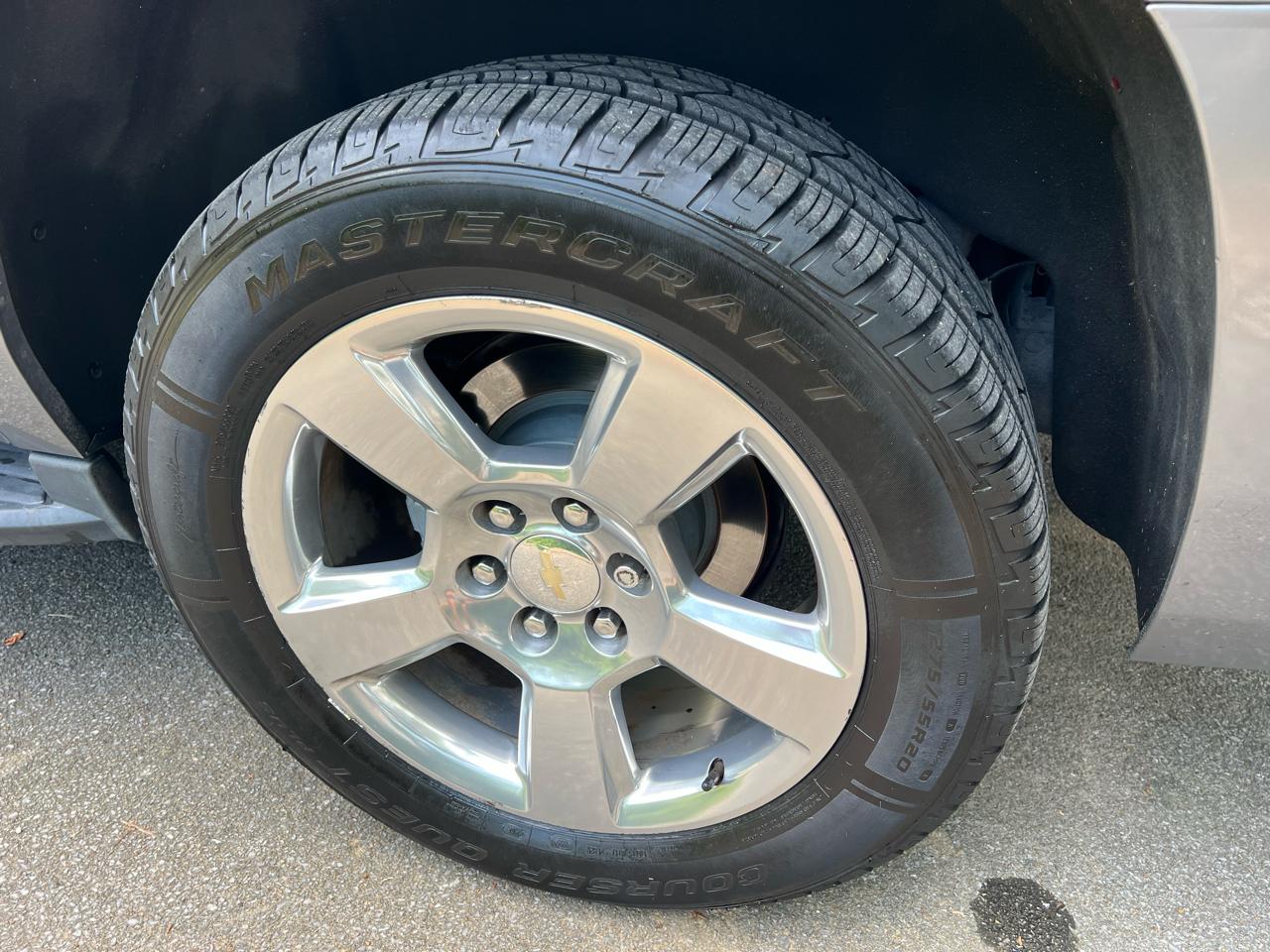 Chevrolet Suburban LT 4WD 2018