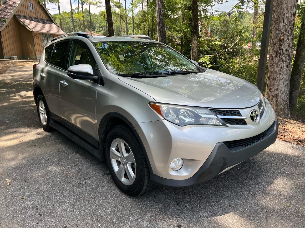 Toyota RAV4 XLE FWD 2013
