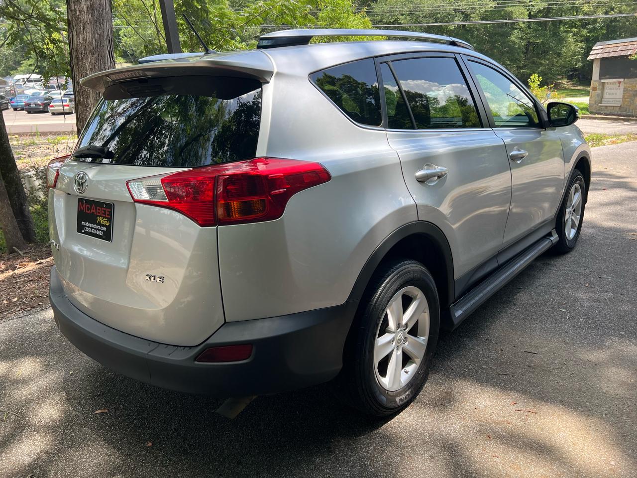 Toyota RAV4 XLE FWD 2013