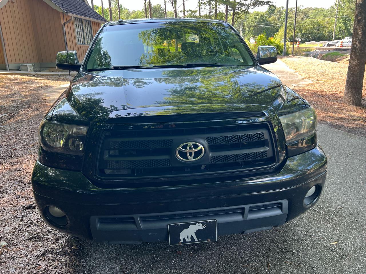 Toyota Tundra Limited 5.7L FFV CrewMax 4WD 2011