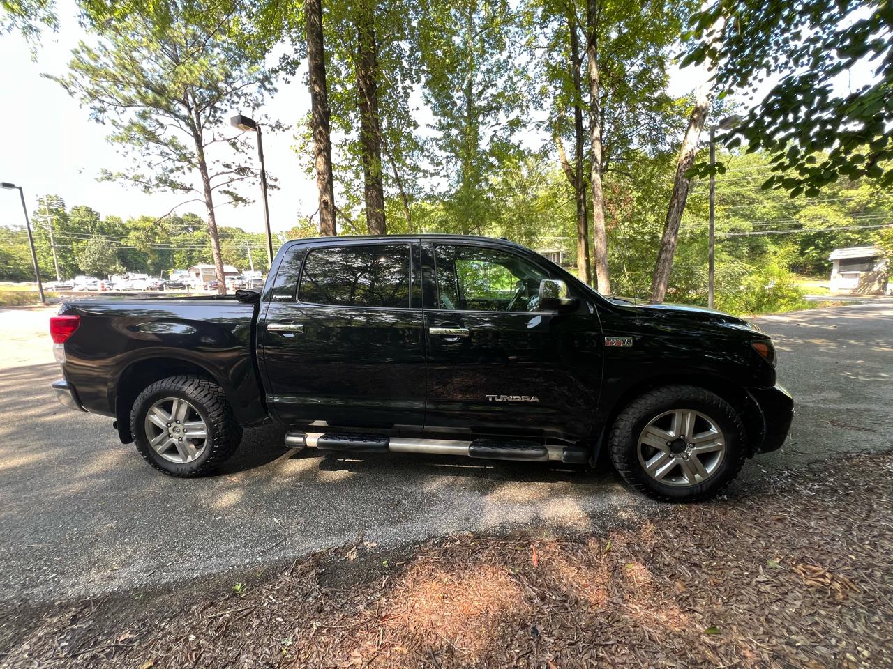 Toyota Tundra Limited 5.7L FFV CrewMax 4WD 2011