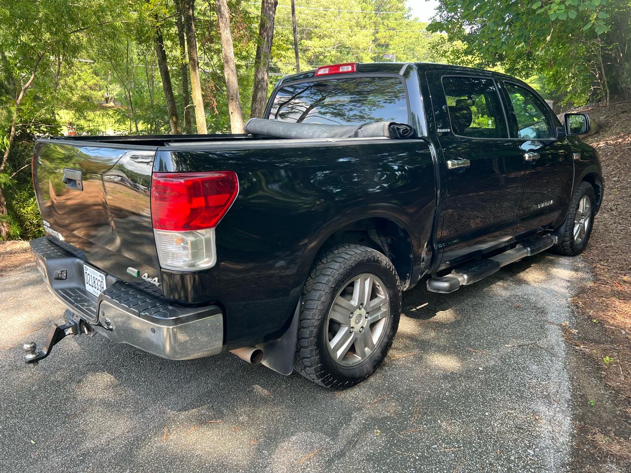Toyota Tundra Limited 5.7L FFV CrewMax 4WD 2011