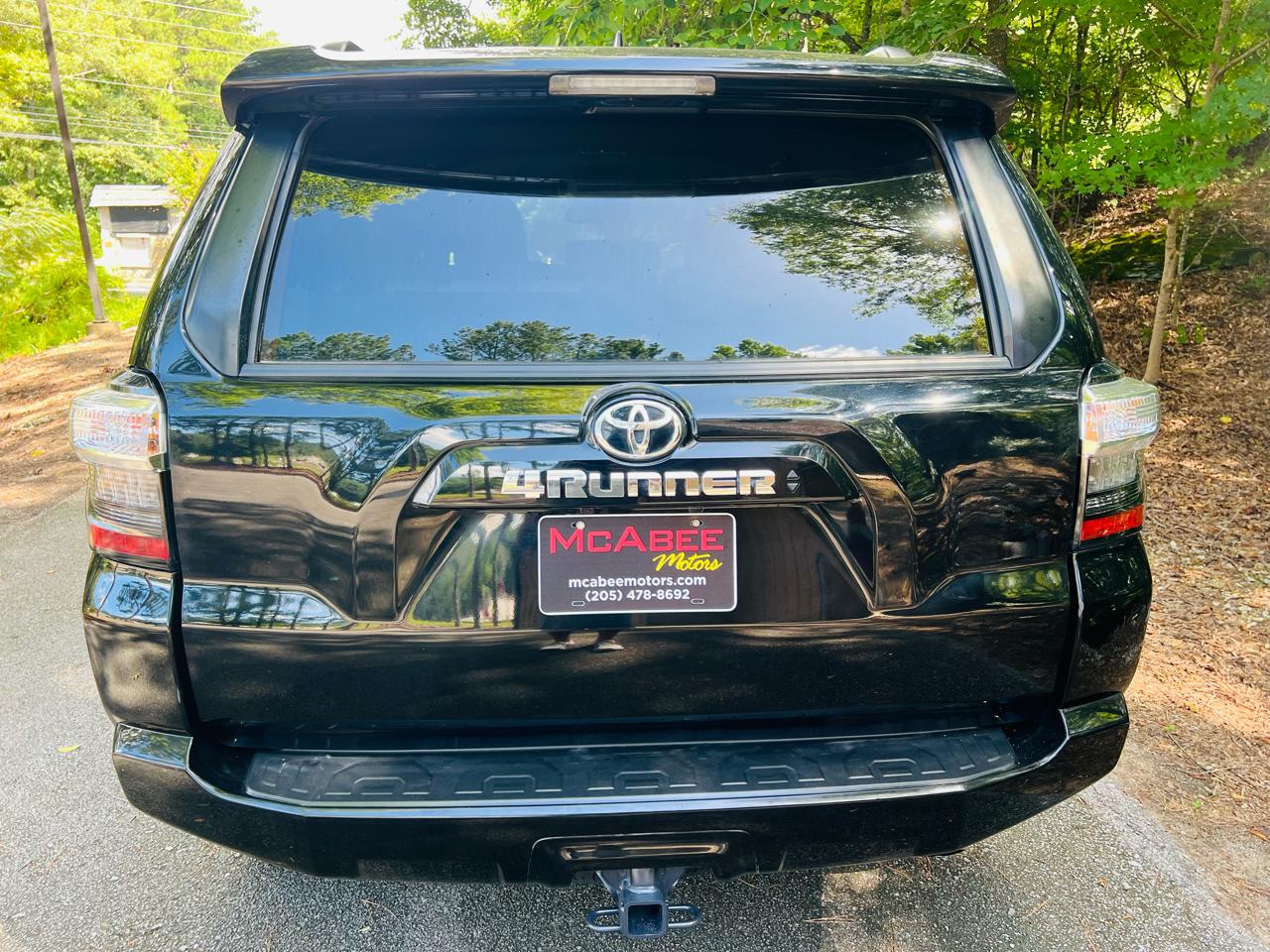 Toyota 4Runner SR5 4WD 2023