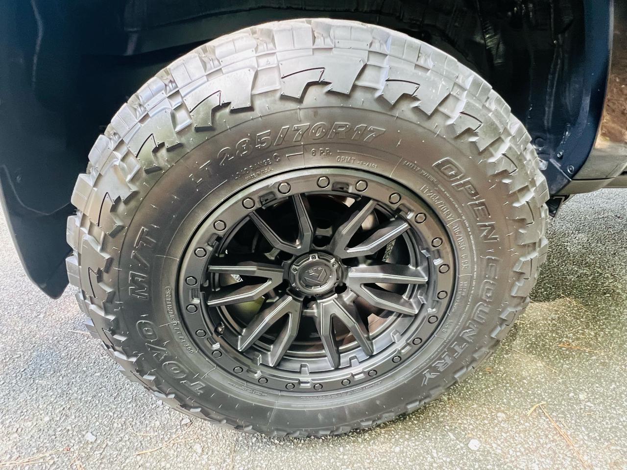 Toyota 4Runner SR5 4WD 2023