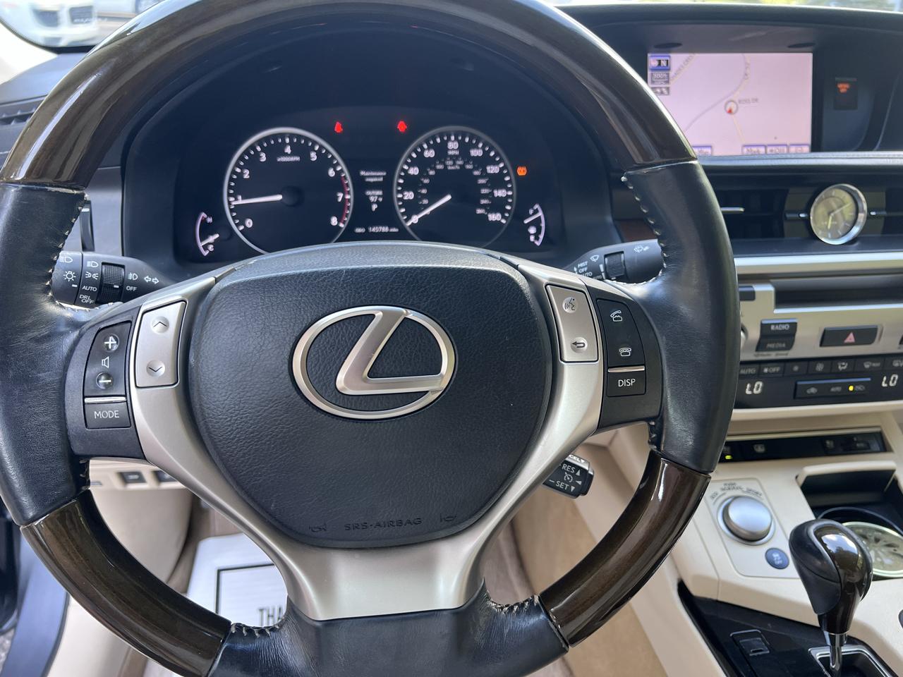 Lexus ES 350 Sedan 2013