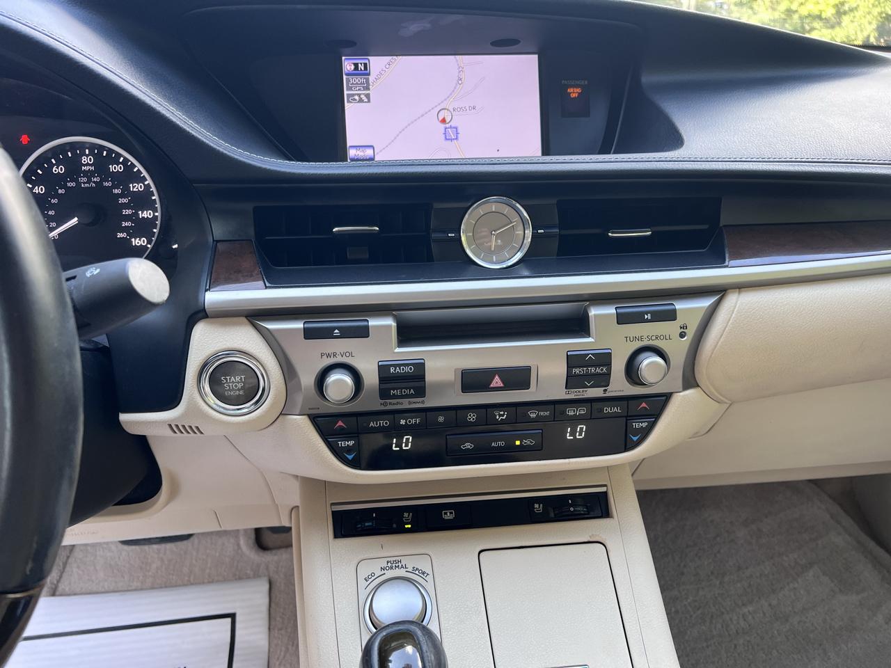 Lexus ES 350 Sedan 2013