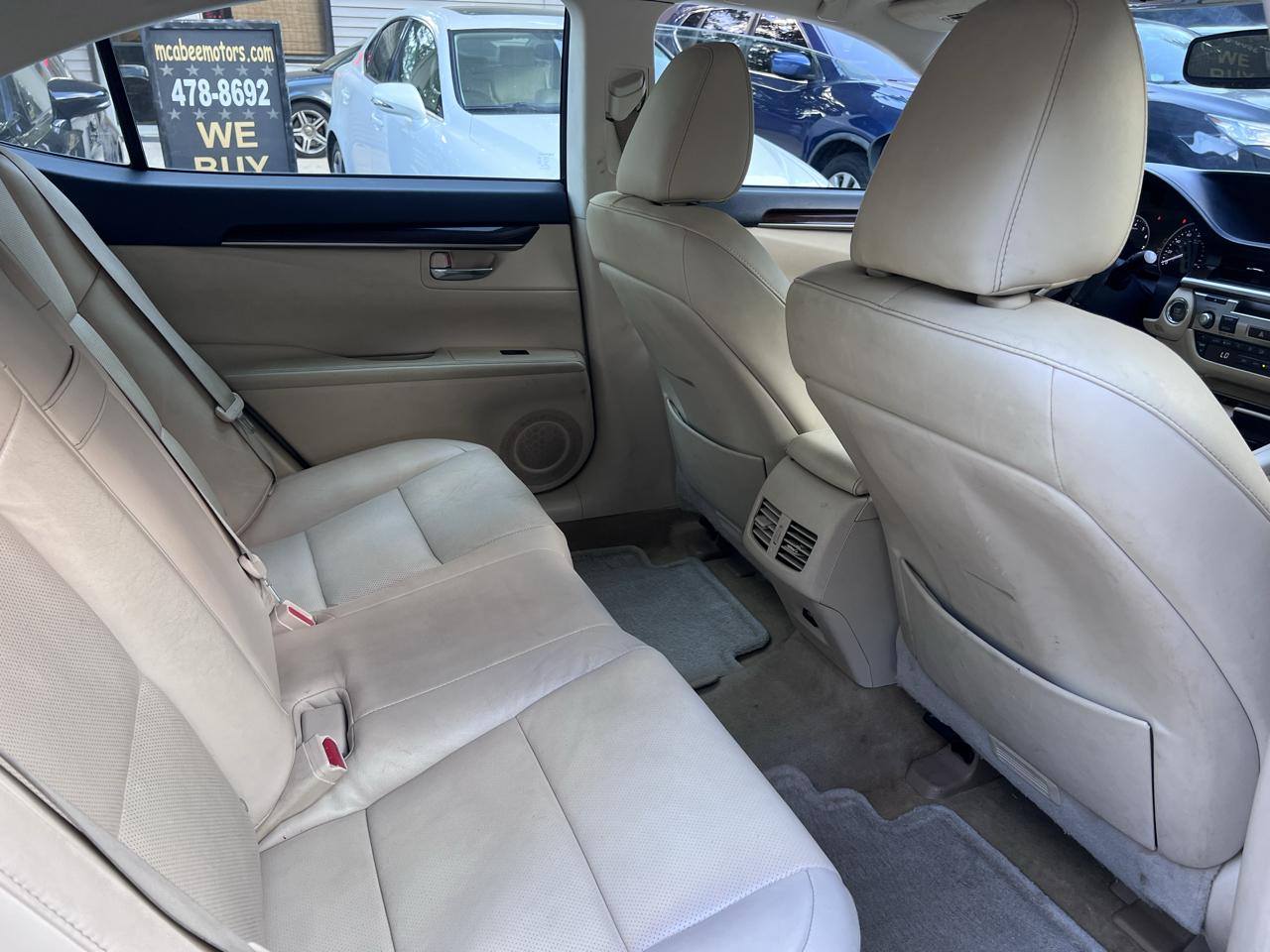 Lexus ES 350 Sedan 2013
