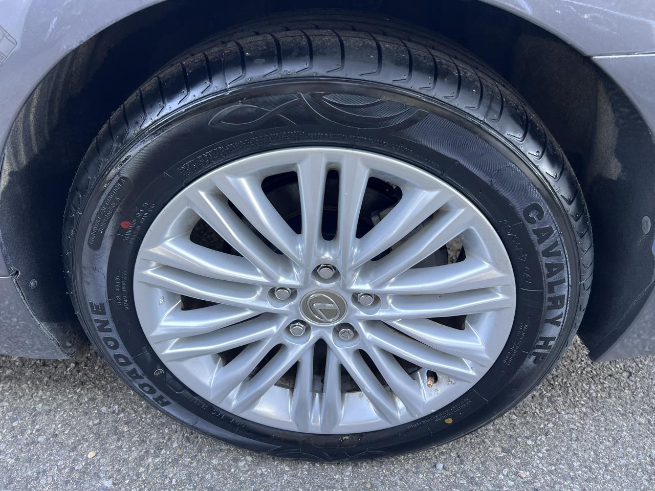 Lexus ES 350 Sedan 2013