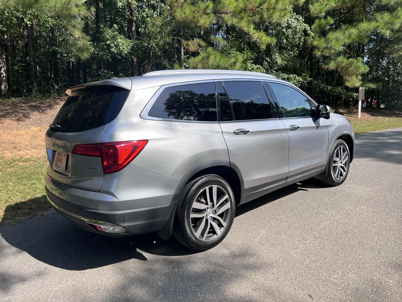 Honda Pilot Touring 2WD 2017