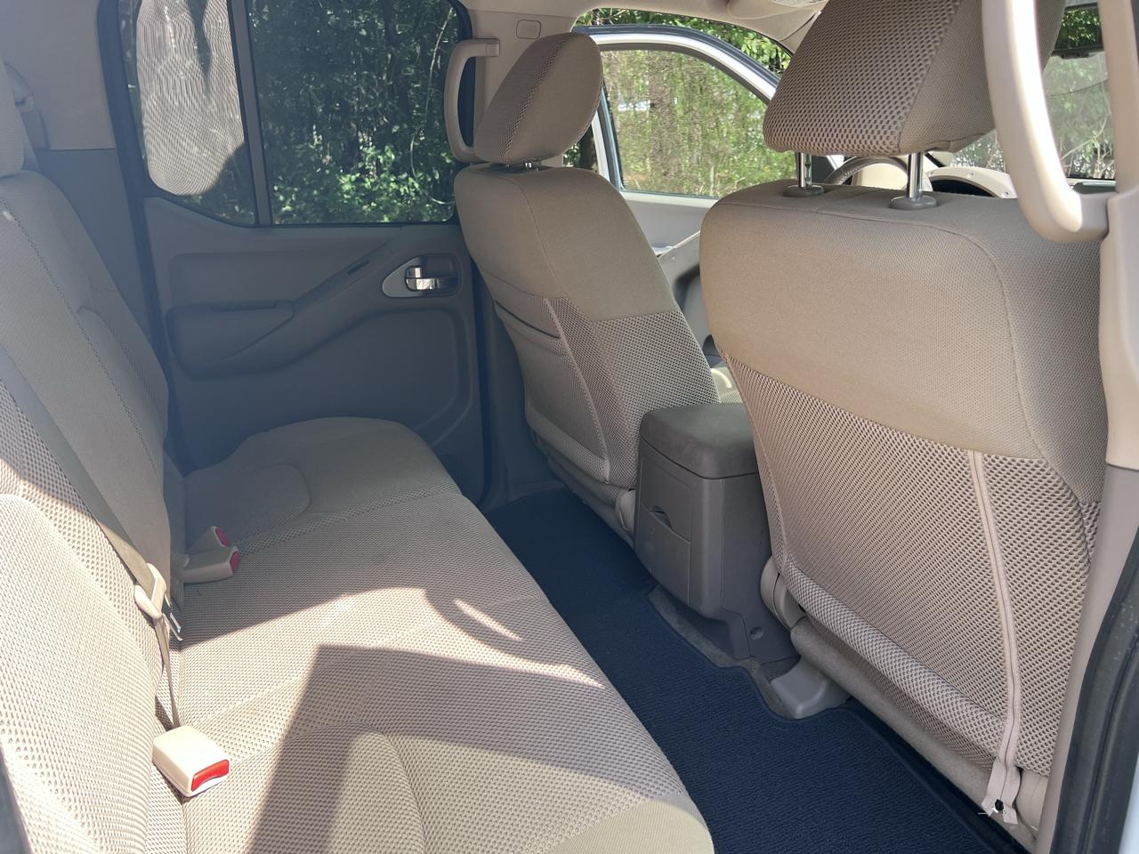 Nissan Frontier SV Crew Cab 2WD 2016