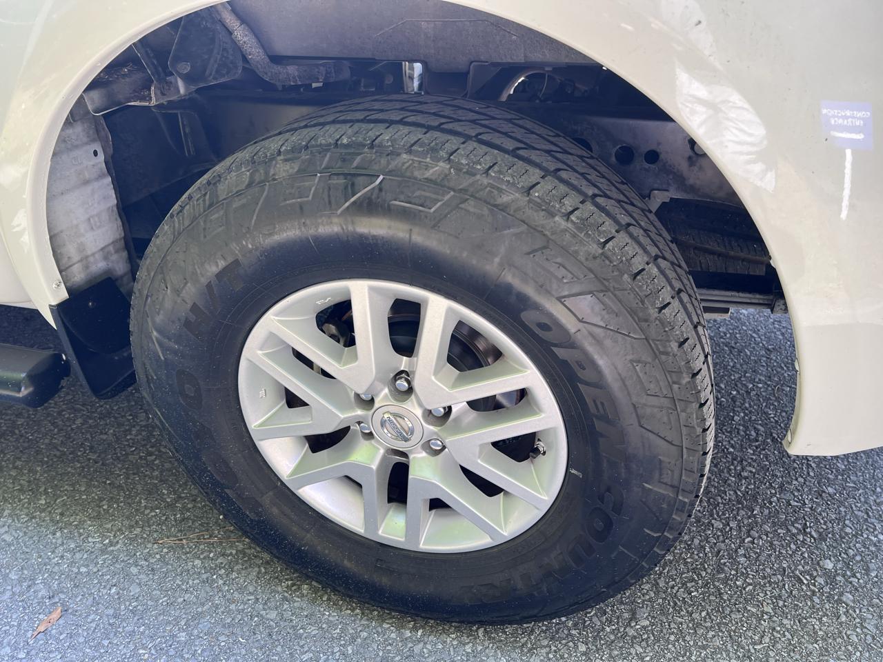 Nissan Frontier SV Crew Cab 2WD 2016