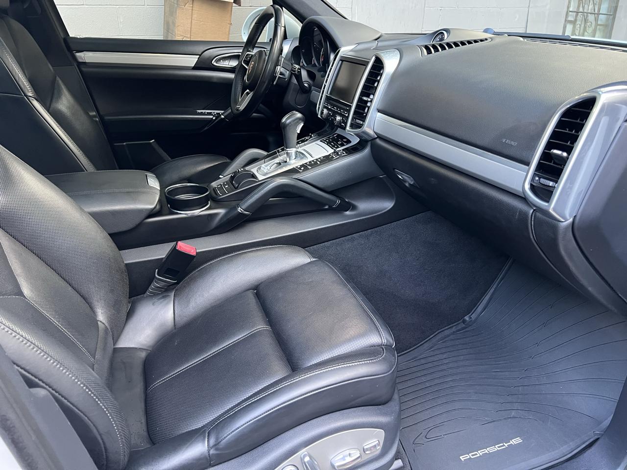 Porsche Cayenne Base 2016