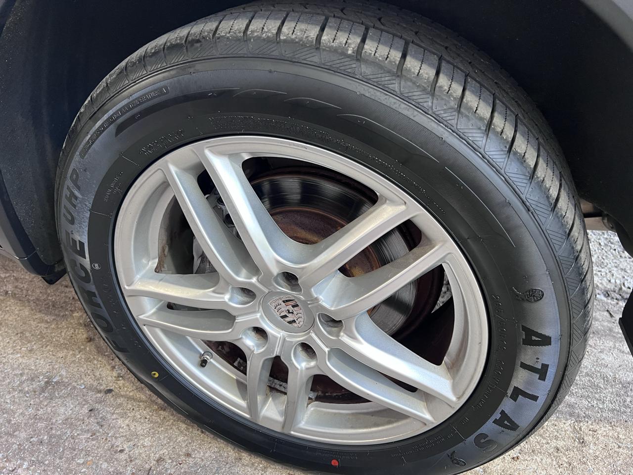 Porsche Cayenne Base 2016