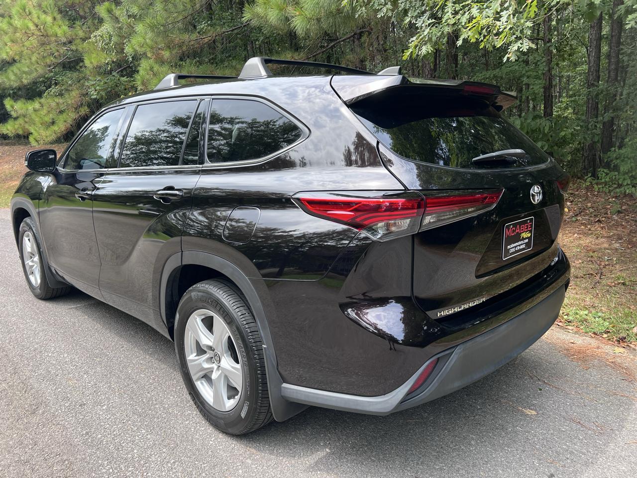Toyota Highlander LE AWD V6 2022