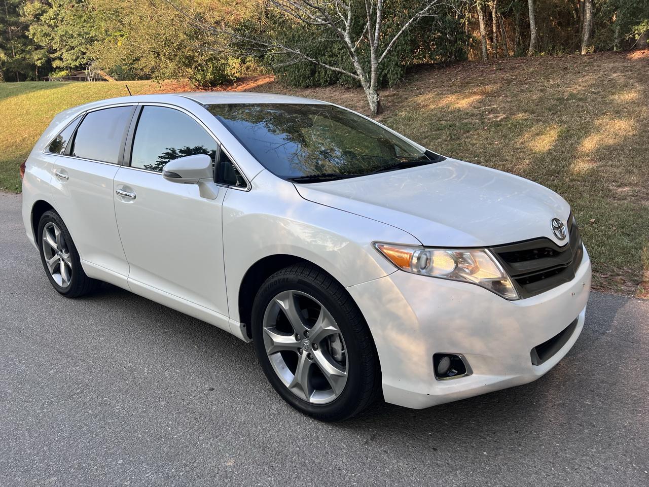 Toyota Venza XLE 4D SUV AWD V6 2014
