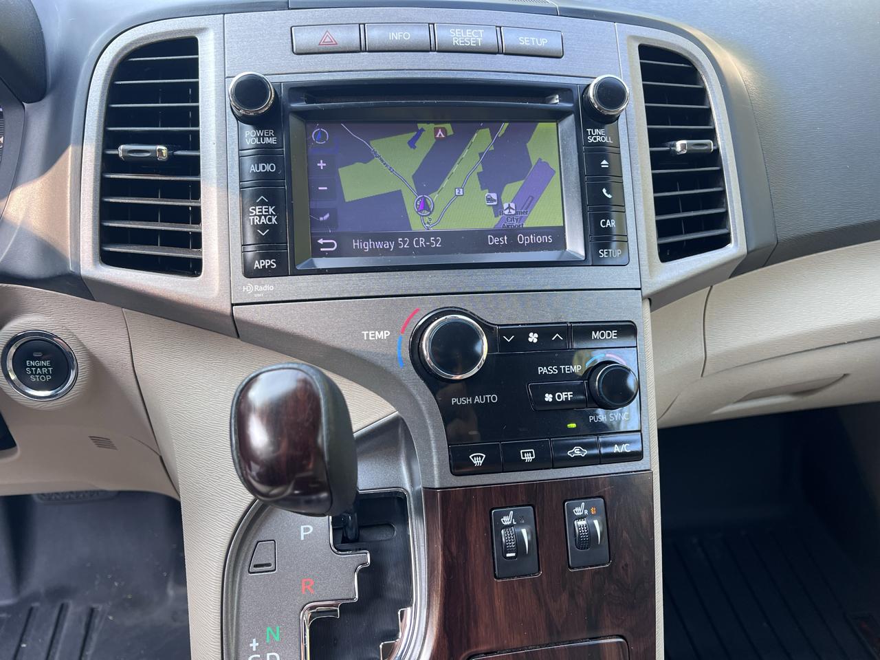 Toyota Venza XLE 4D SUV AWD V6 2014