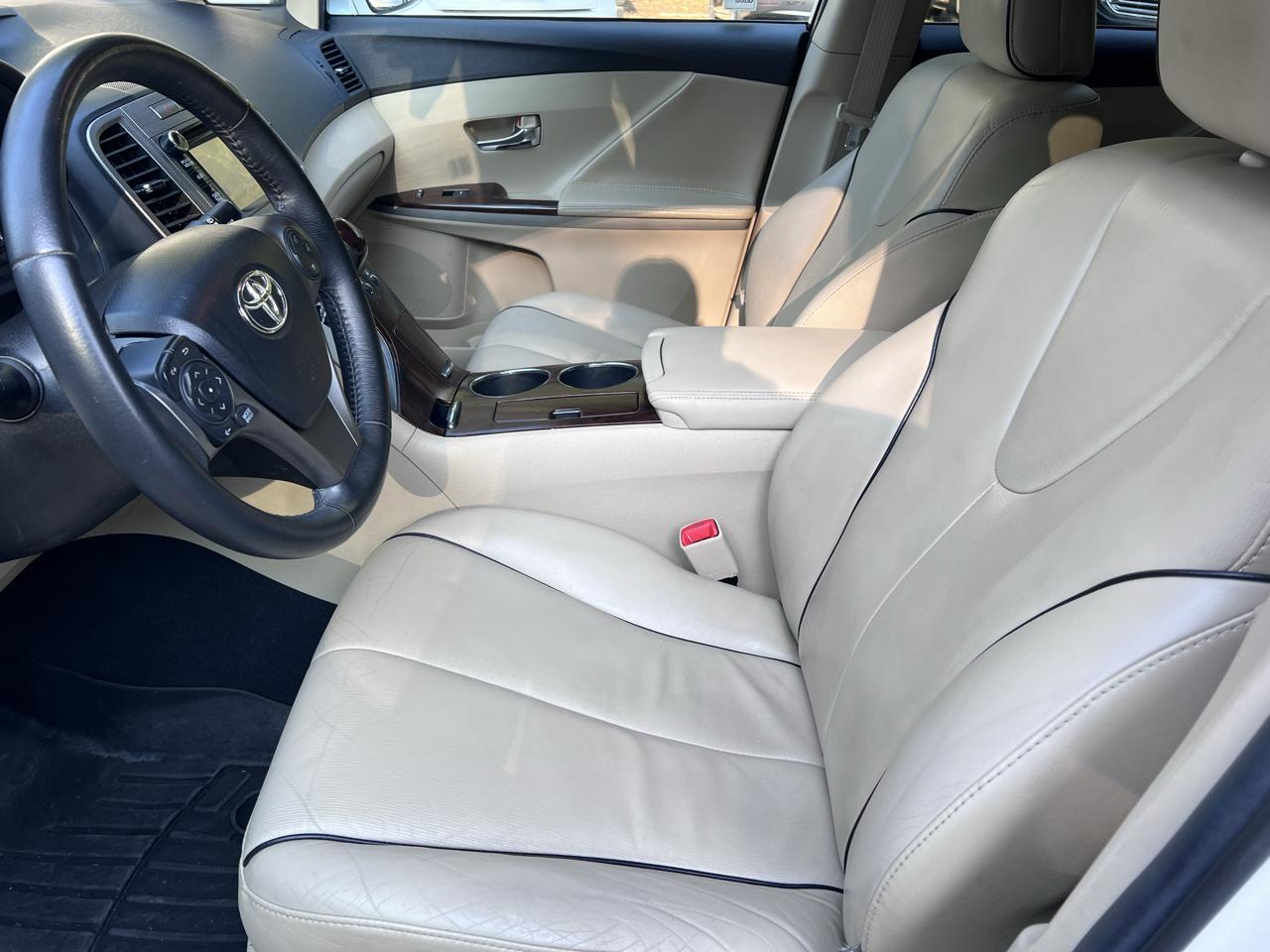 Toyota Venza XLE 4D SUV AWD V6 2014