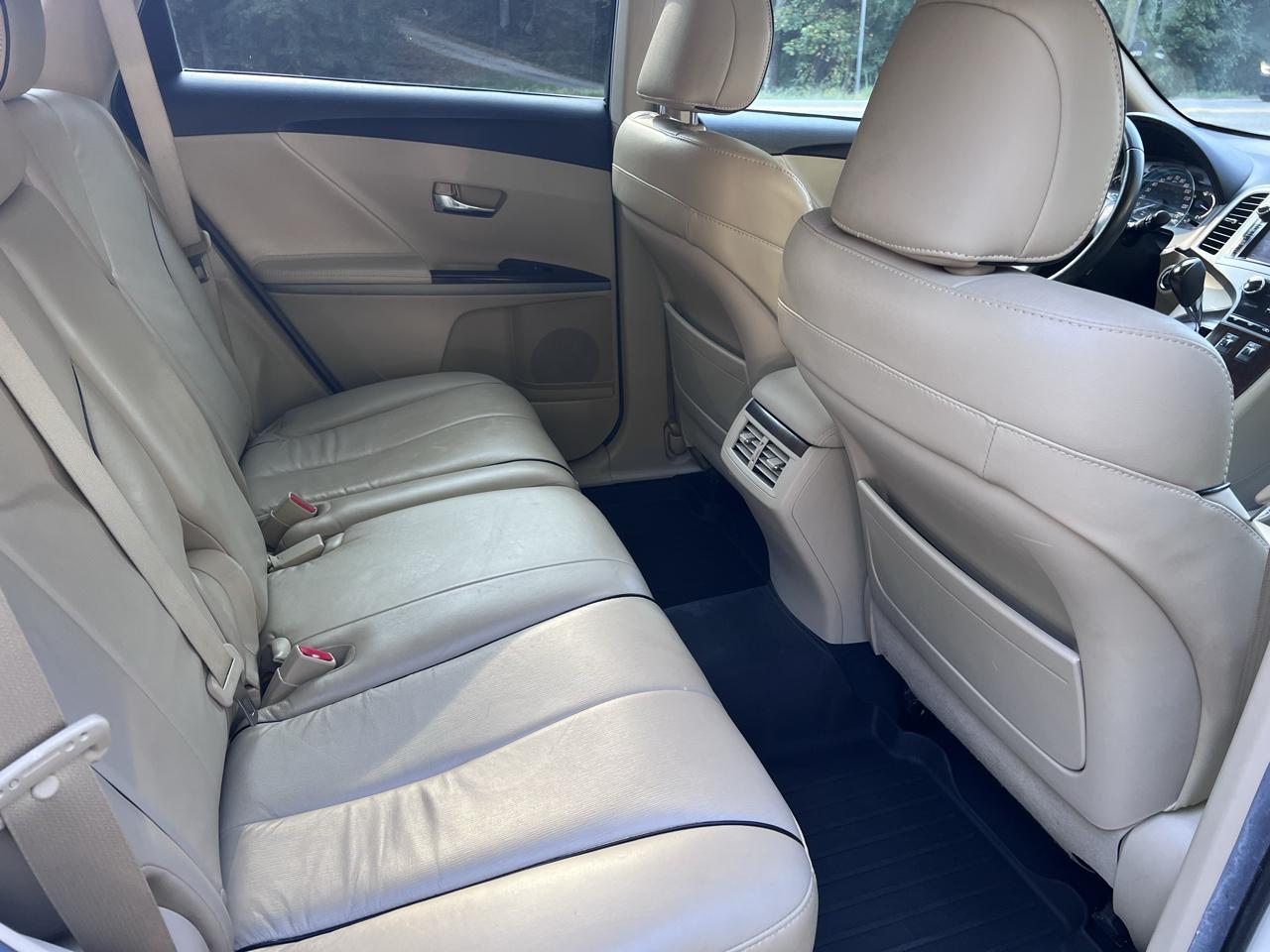 Toyota Venza XLE 4D SUV AWD V6 2014