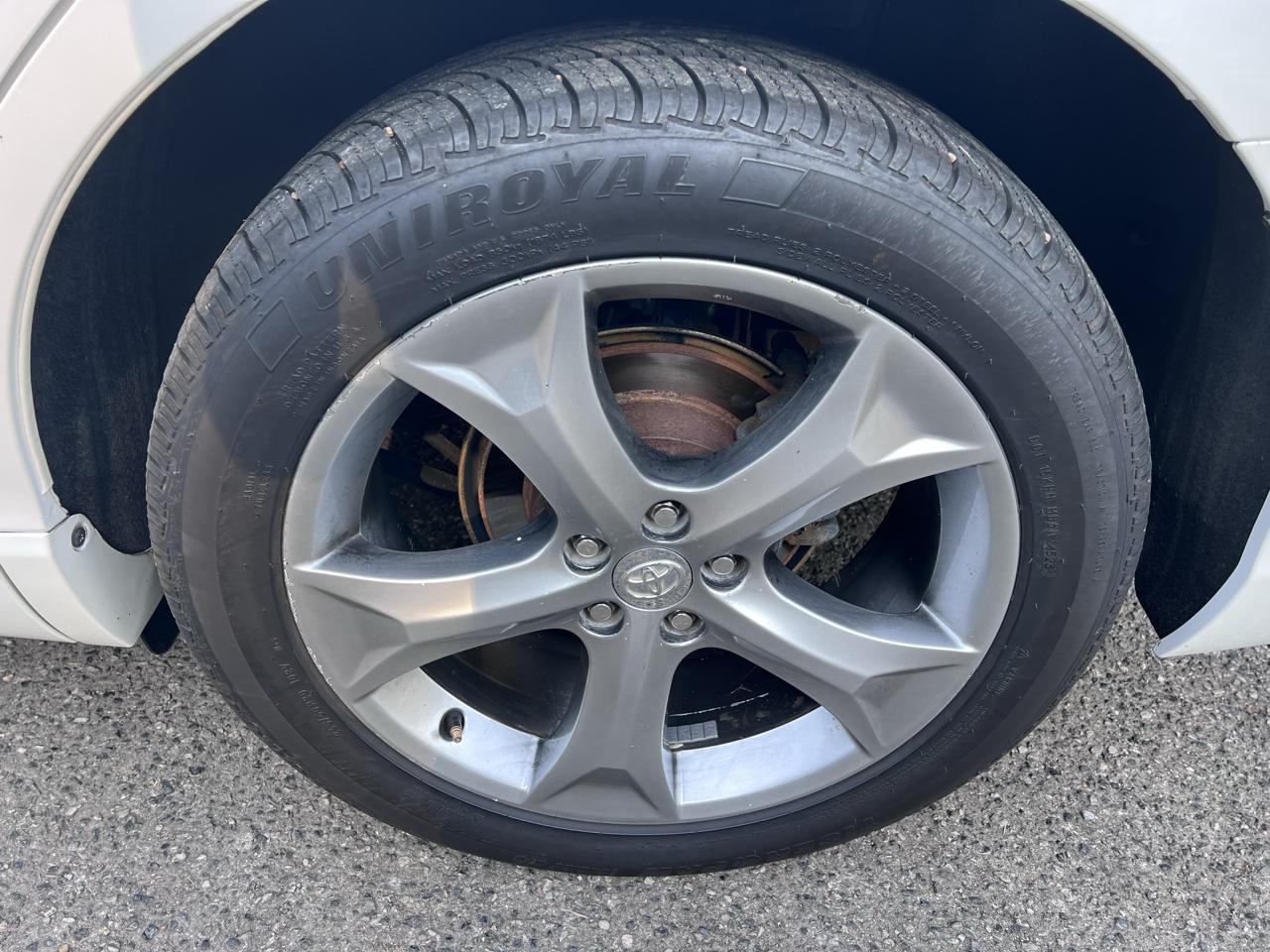 Toyota Venza XLE 4D SUV AWD V6 2014
