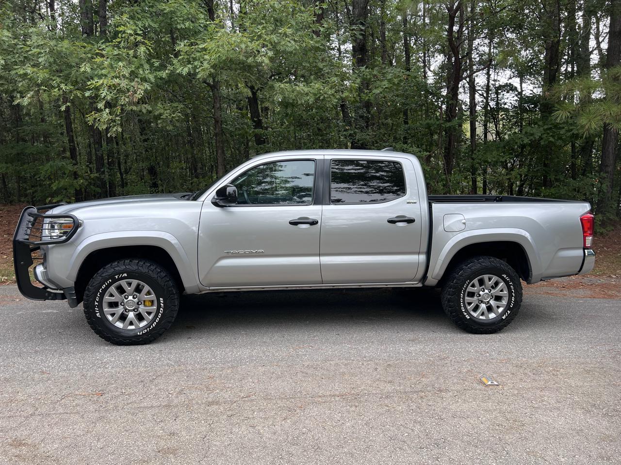 Toyota Tacoma SR5 Dbl Cab 4WD V6 at 2017