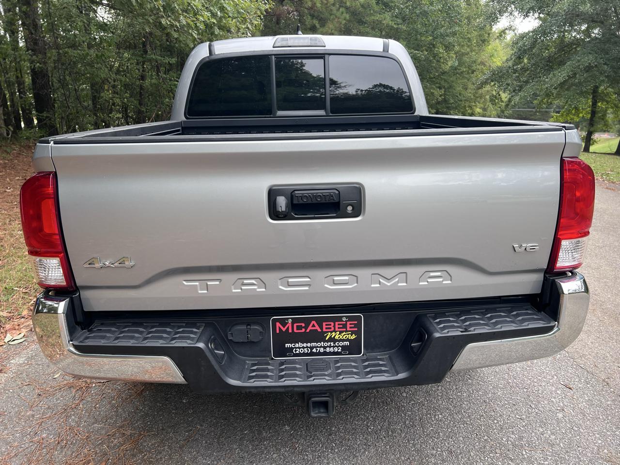 Toyota Tacoma SR5 Dbl Cab 4WD V6 at 2017