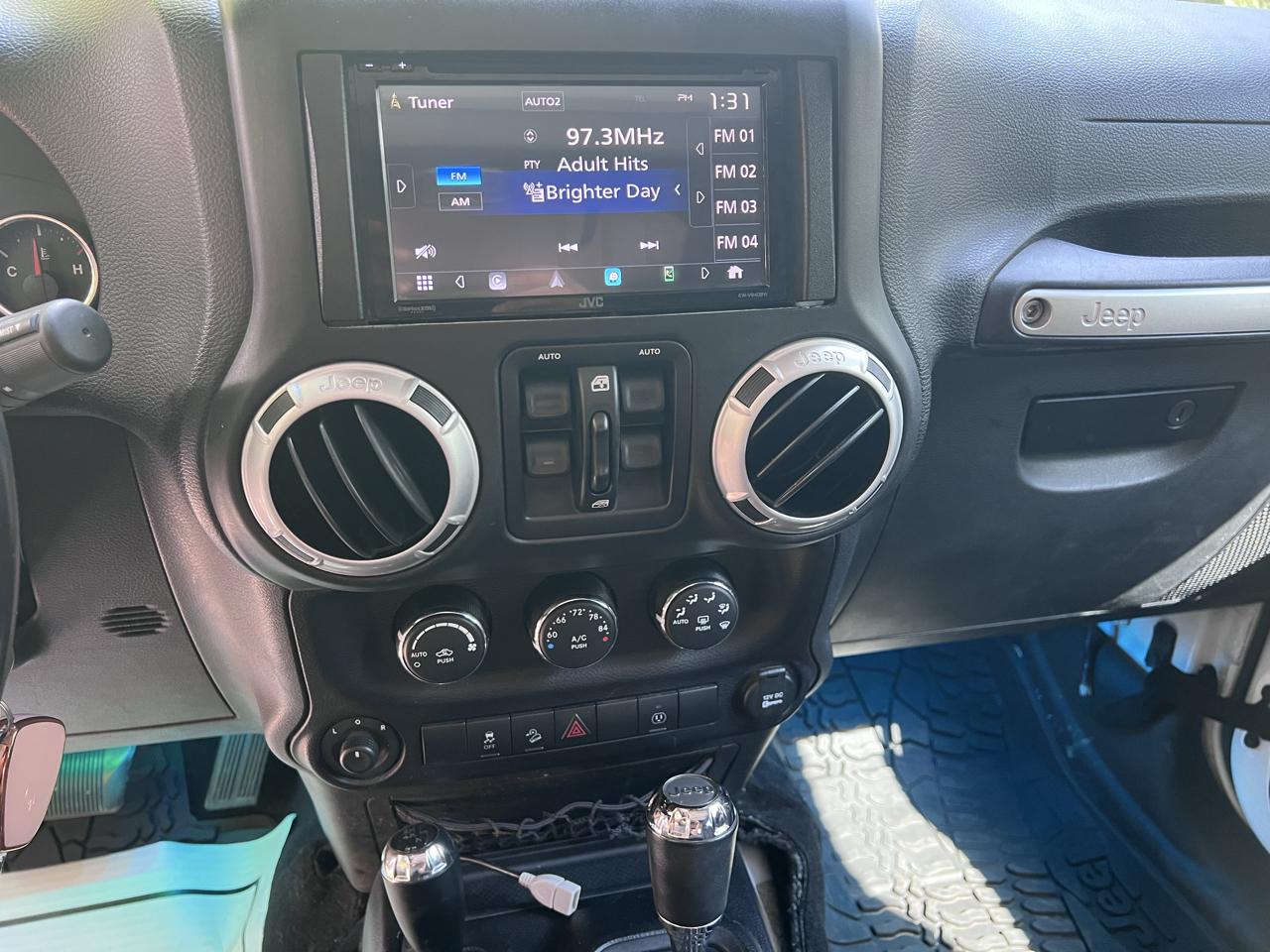 Jeep Wrangler Unlimited Sahara 4WD 2015