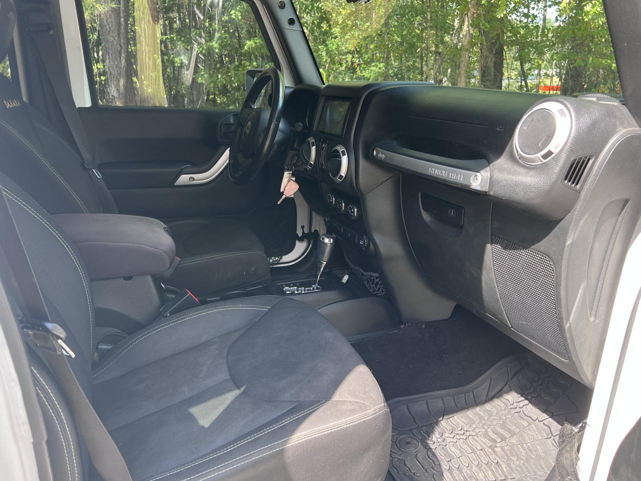 Jeep Wrangler Unlimited Sahara 4WD 2015