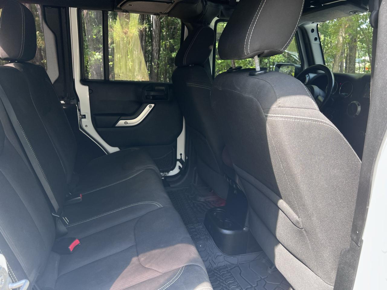 Jeep Wrangler Unlimited Sahara 4WD 2015