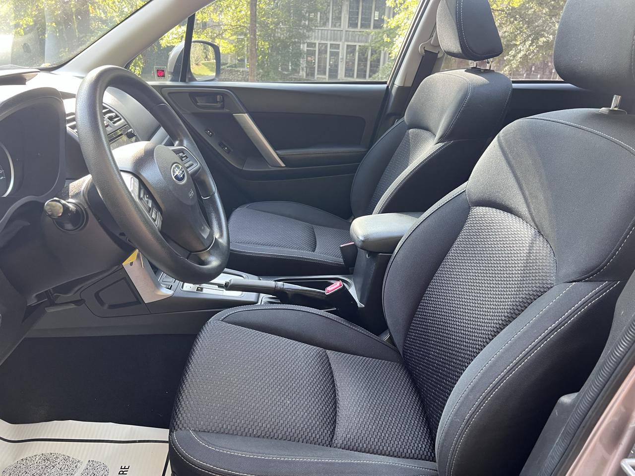 Subaru Forester 2.5i Premium PZEV CVT 2016