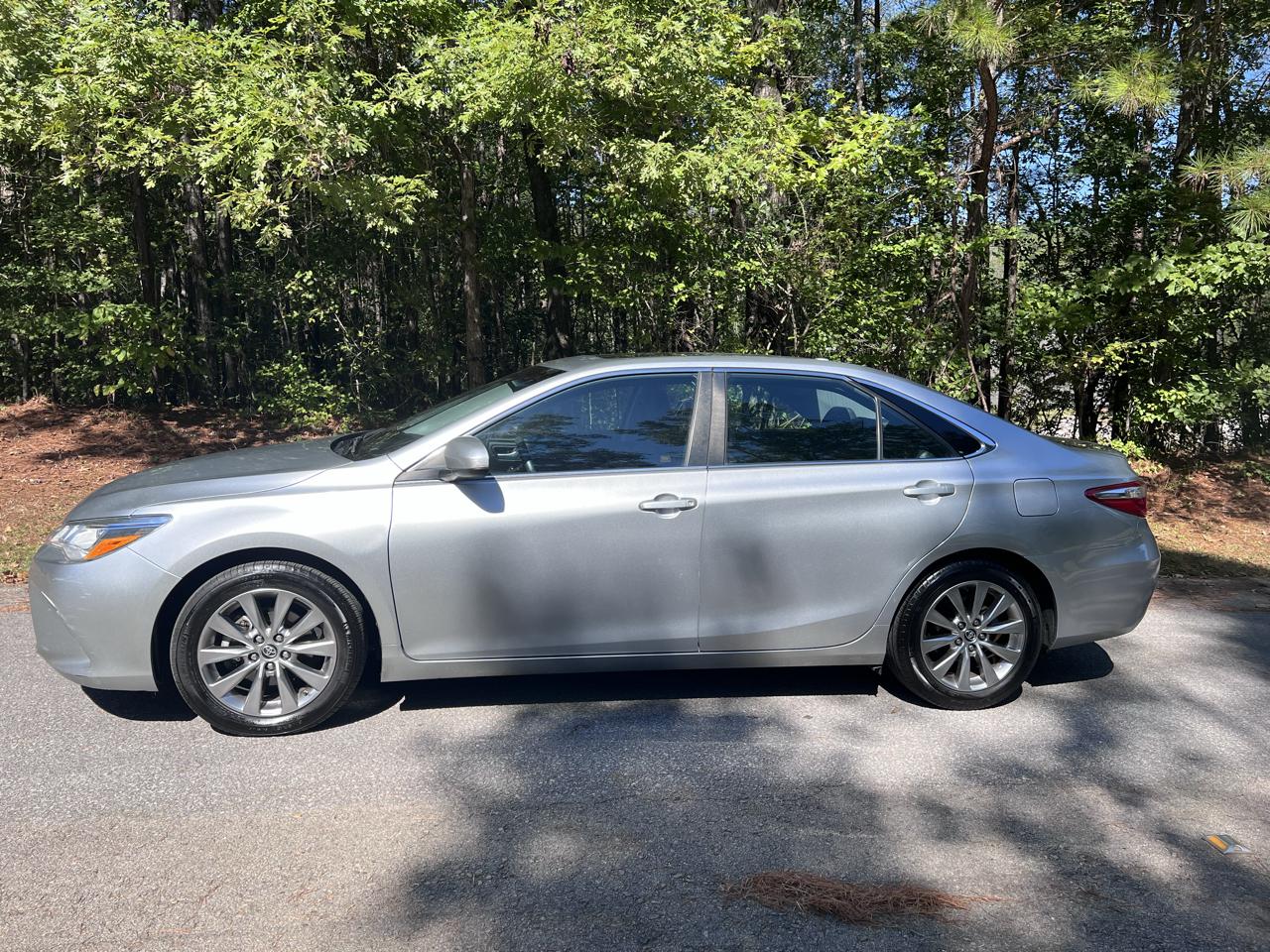 Toyota Camry XLE V6 2017