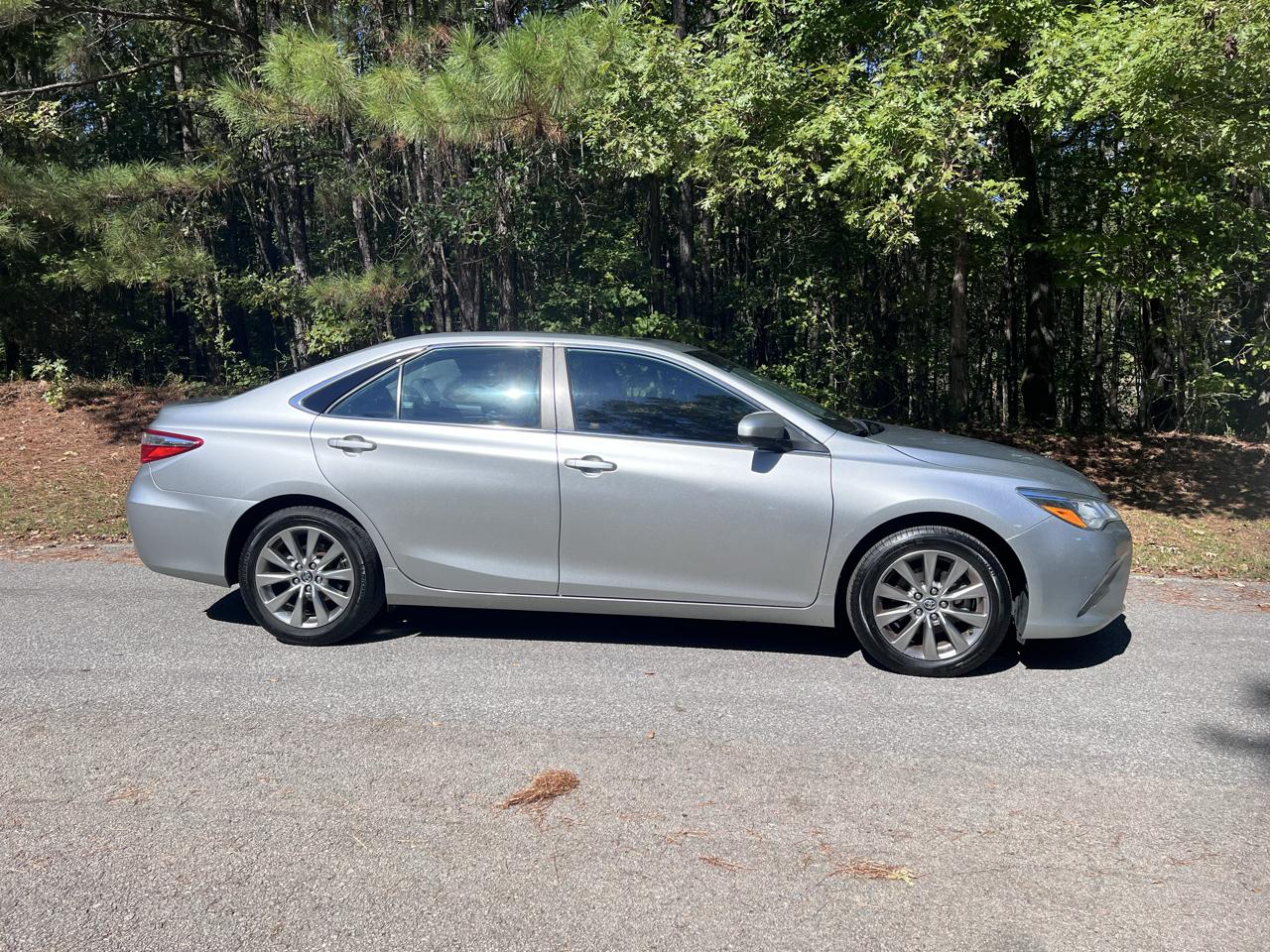 Toyota Camry XLE V6 2017