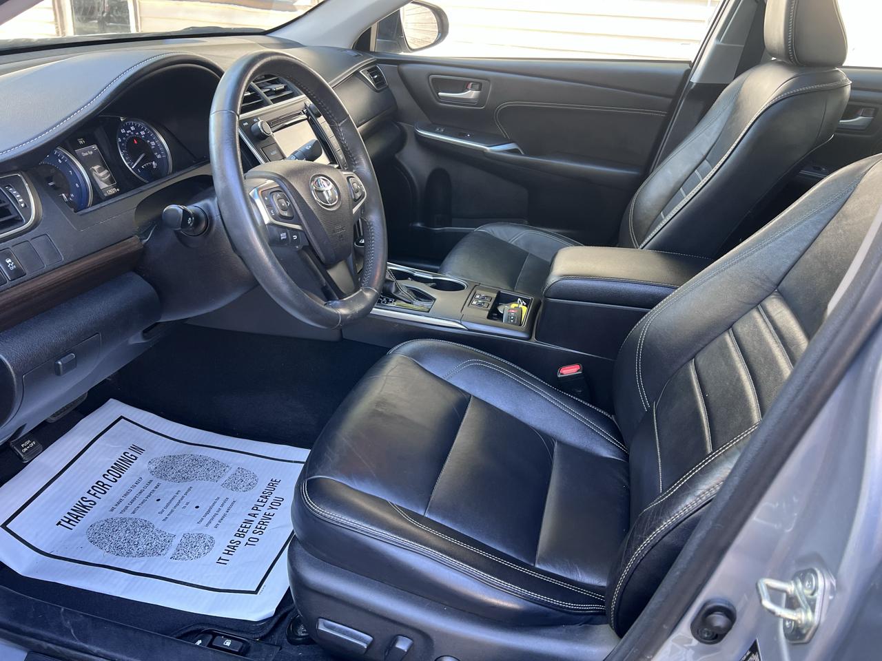 Toyota Camry XLE V6 2017