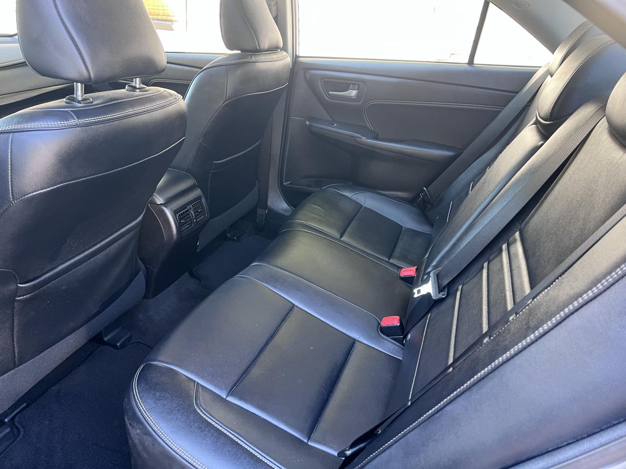 Toyota Camry XLE V6 2017