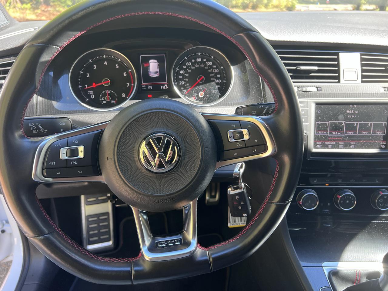 Volkswagen Golf GTI S 6M 4-Door 2017