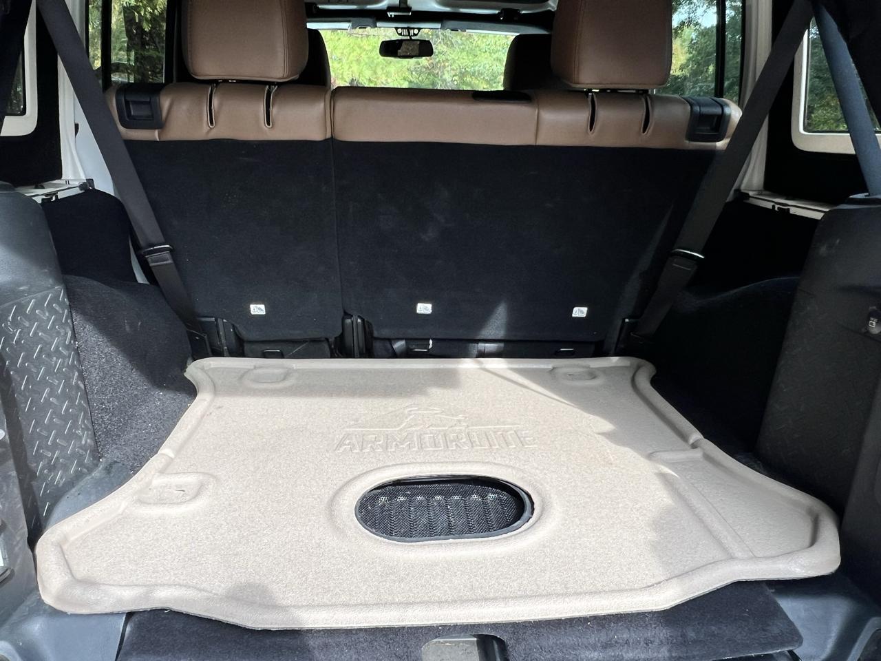 Jeep Wrangler Unlimited Sahara 4WD 2016