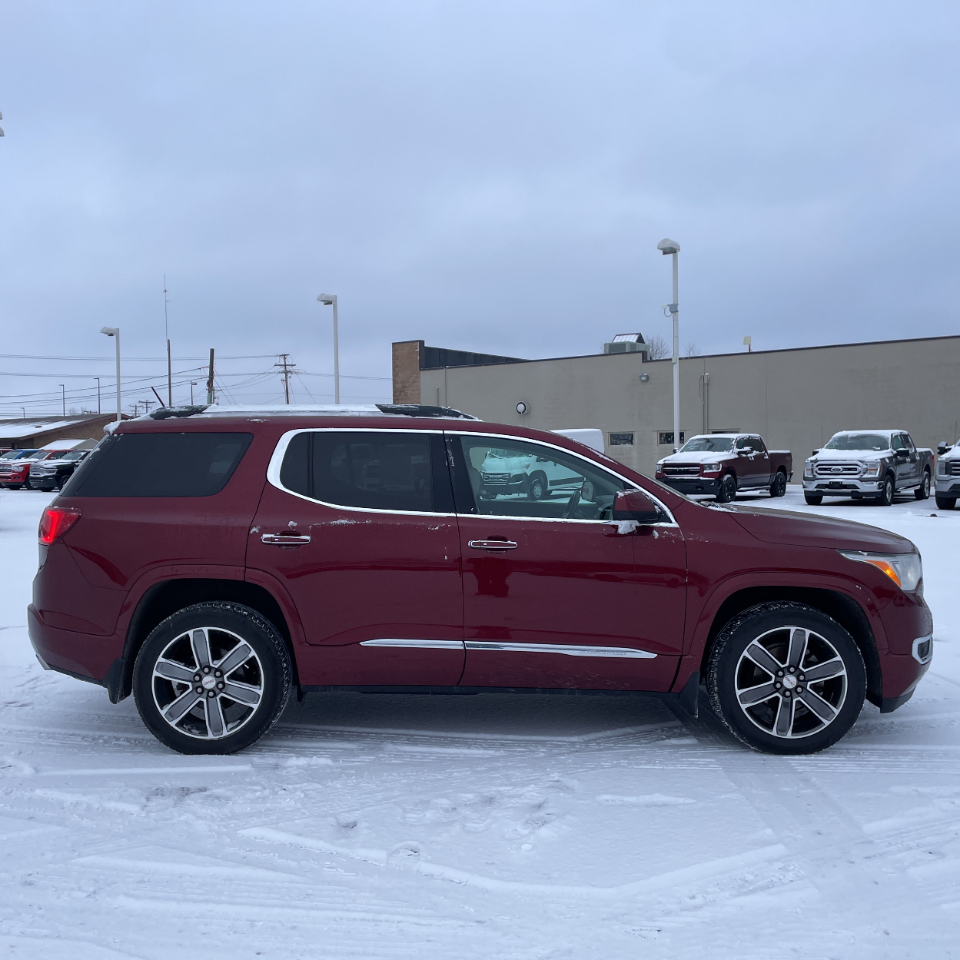 GMC Acadia Denali 2017