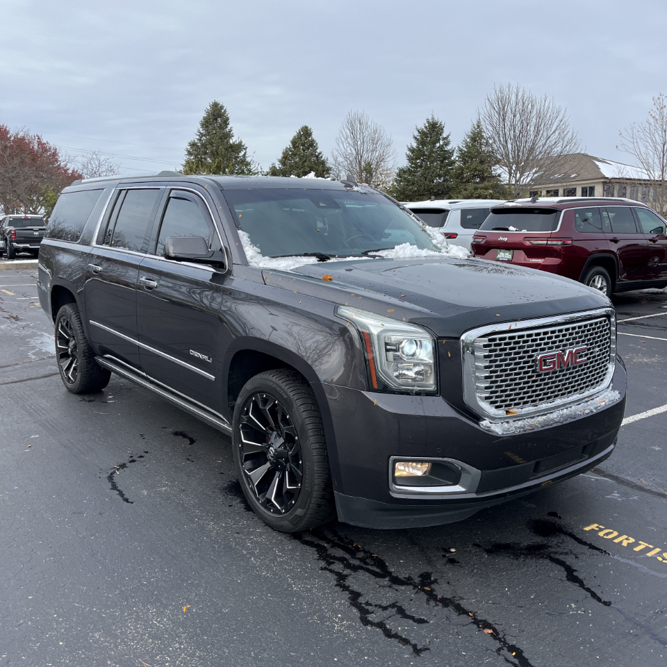 GMC Yukon XL Denali 4WD 2017