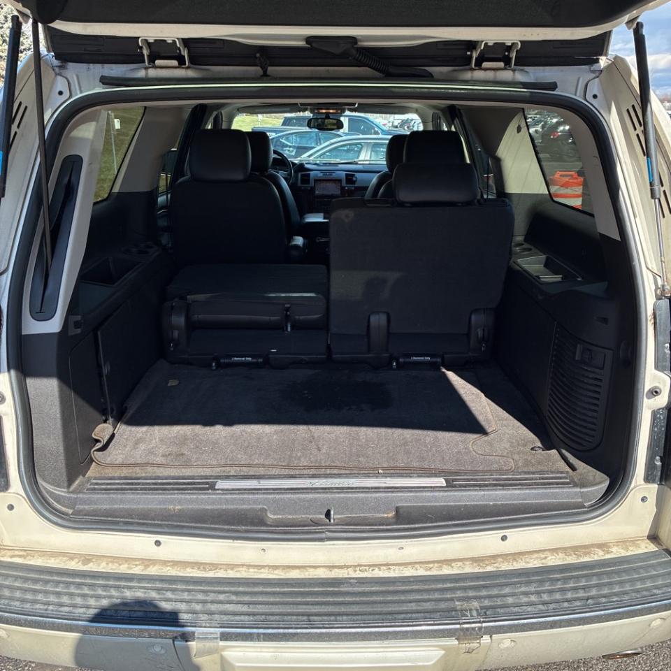 Cadillac Escalade ESV 2WD Premium 2011