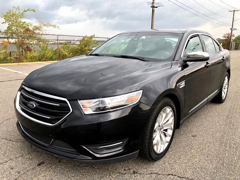Ford Taurus Limited FWD 2017