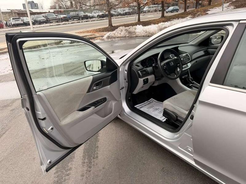 Honda Accord LX Sedan CVT 2013