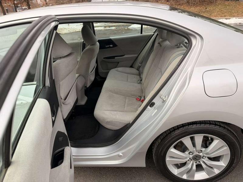 Honda Accord LX Sedan CVT 2013