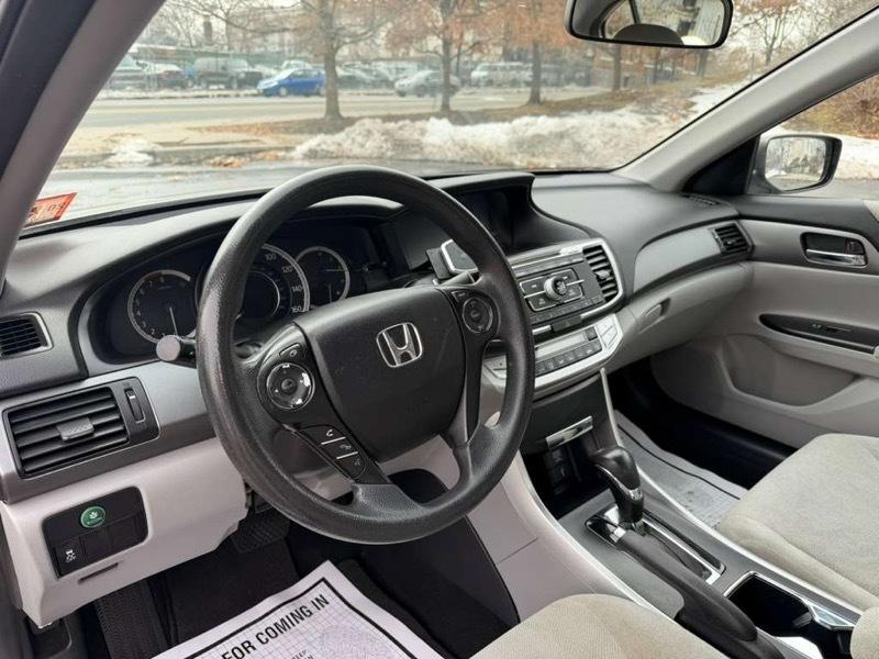 Honda Accord LX Sedan CVT 2013