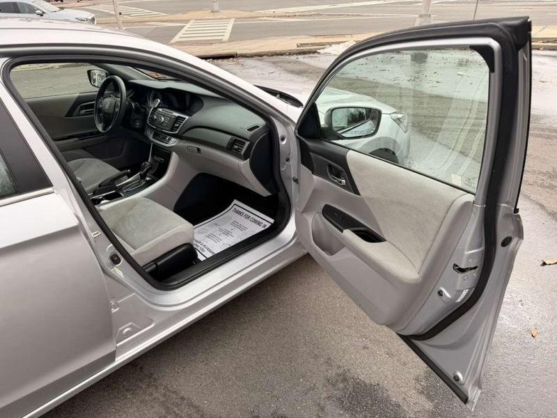 Honda Accord LX Sedan CVT 2013