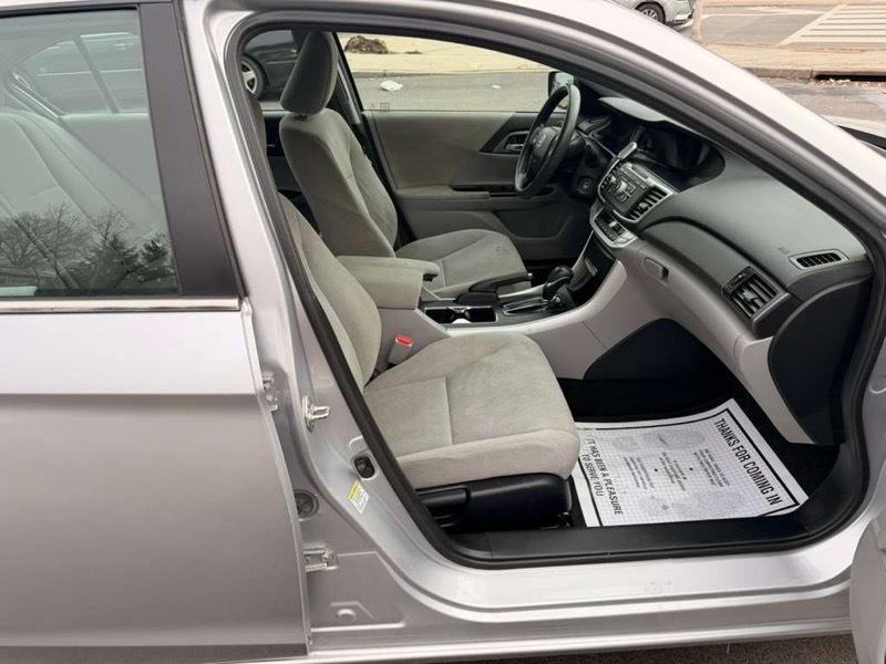 Honda Accord LX Sedan CVT 2013