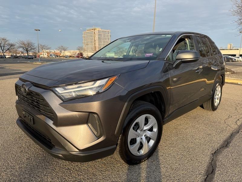 Toyota RAV4 LE AWD 2024