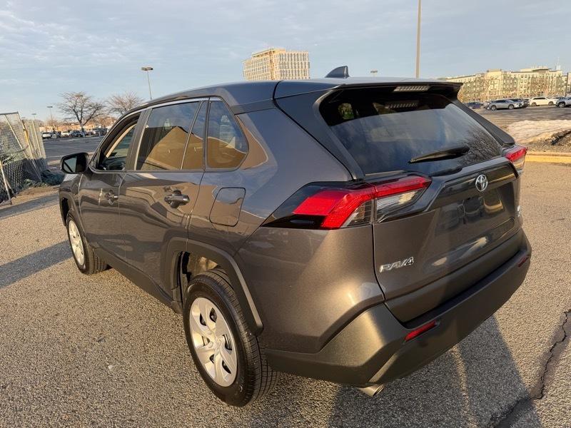 Toyota RAV4 LE AWD 2024