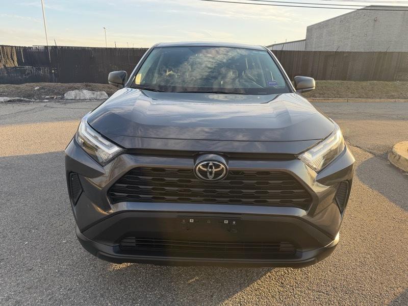 Toyota RAV4 LE AWD 2024