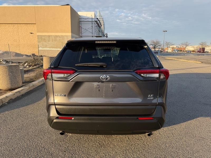 Toyota RAV4 LE AWD 2024